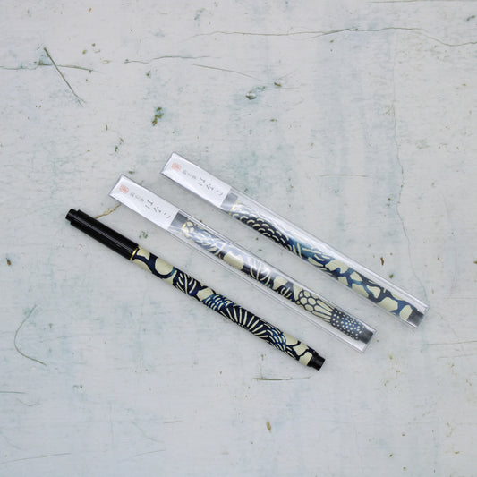 Hanako Brush pen - navy/cream floral