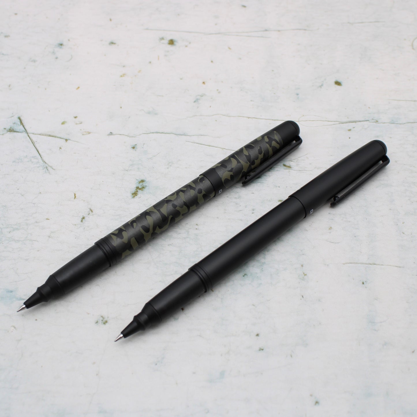 OHTO CR01 Gel Pen - 2 Variations
