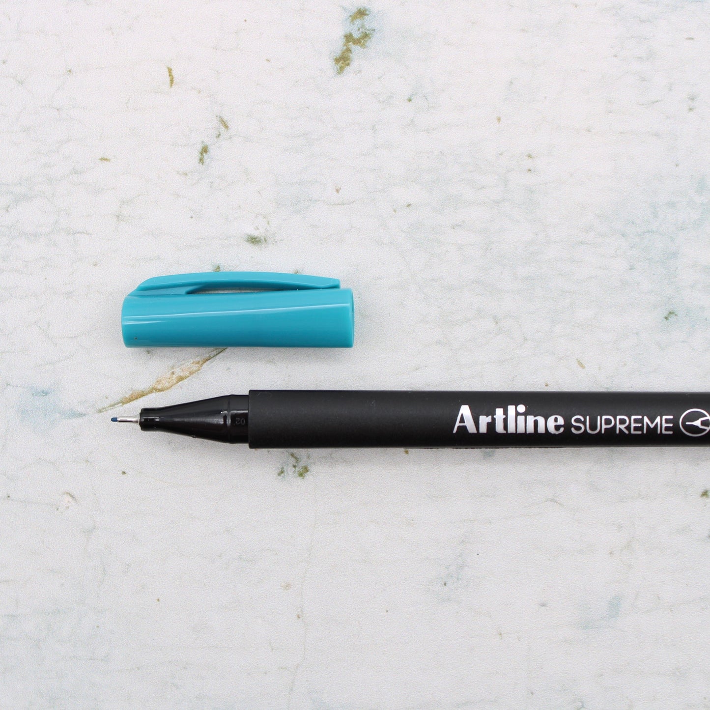 Artline Supreme Fine Pen (0.4mm)