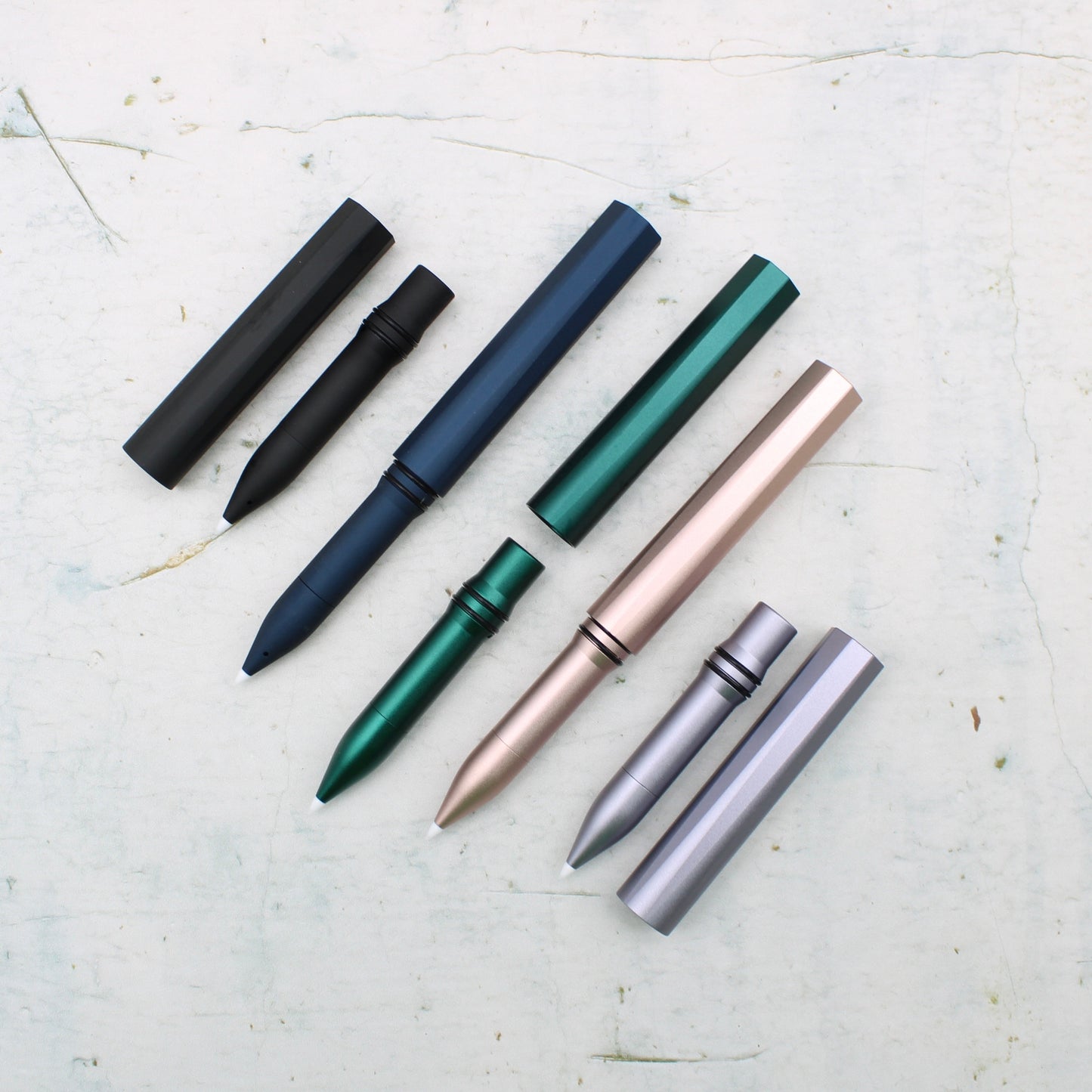 The Wren - Refillable writing pen - 5 colours