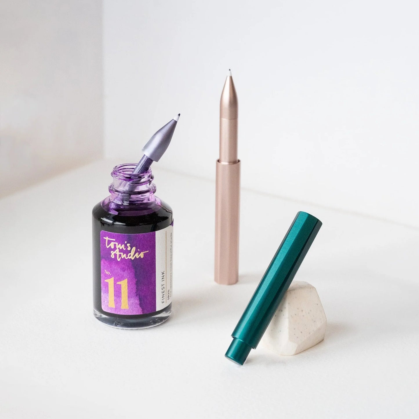 The Wren - Refillable writing pen - 5 colours